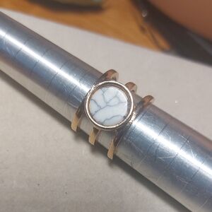 Goldtone 3 Band Howlite-look Ring Size 6.25